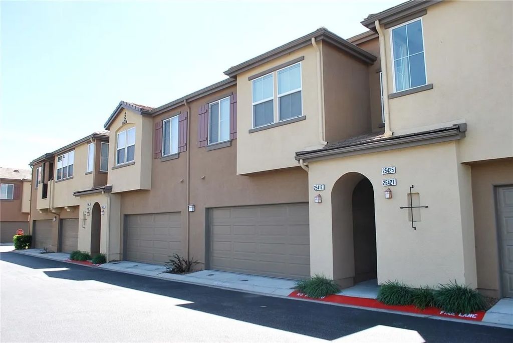 Photo of 25417 Huxley Dr, Stevenson Ranch, CA 91381 (MLS # SR25279401)