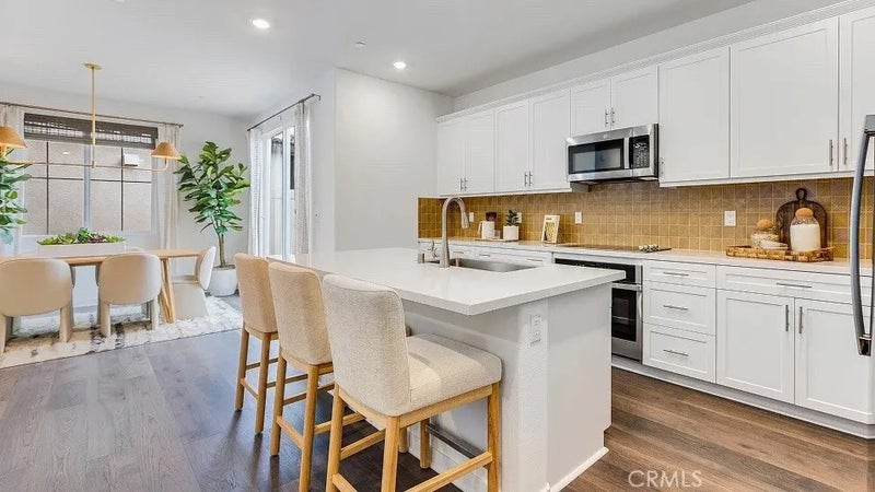1254 Thunderbolt Lane