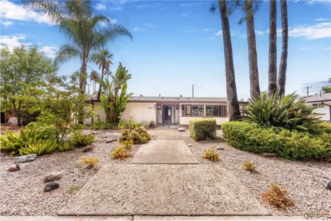 Photo of 19760 Victory BLVD, Los Angeles, CA 91367 (MLS # SR26179705)