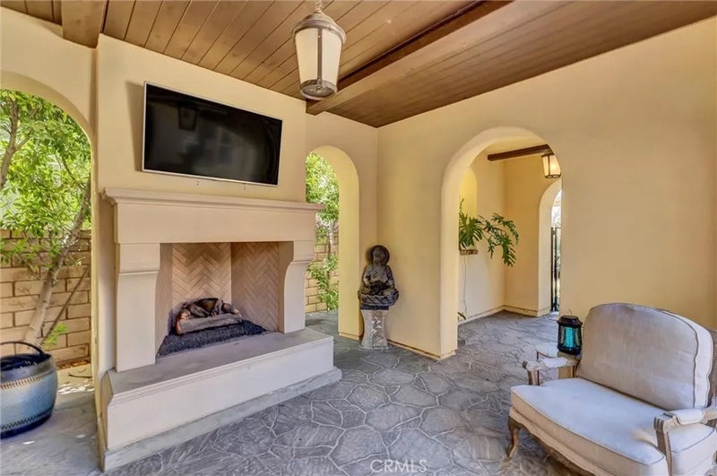 510 E. Viewcrest