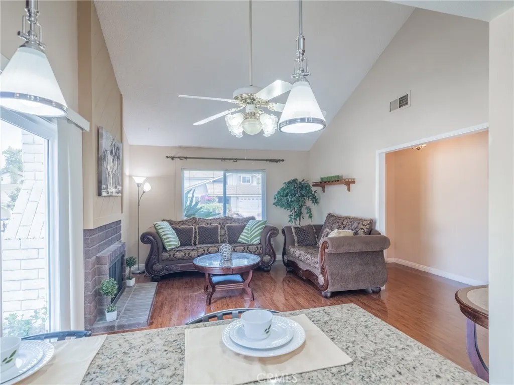 20995 Glenbrook Dr