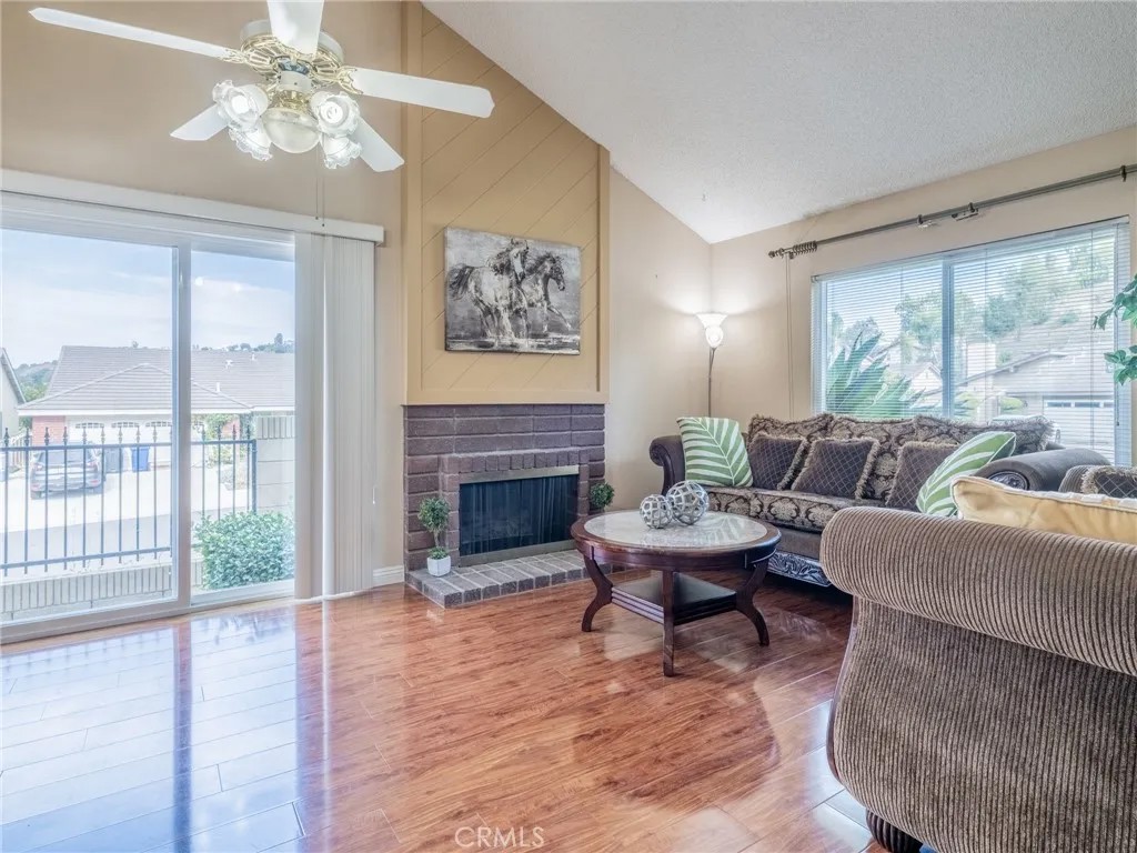 20995 Glenbrook Dr
