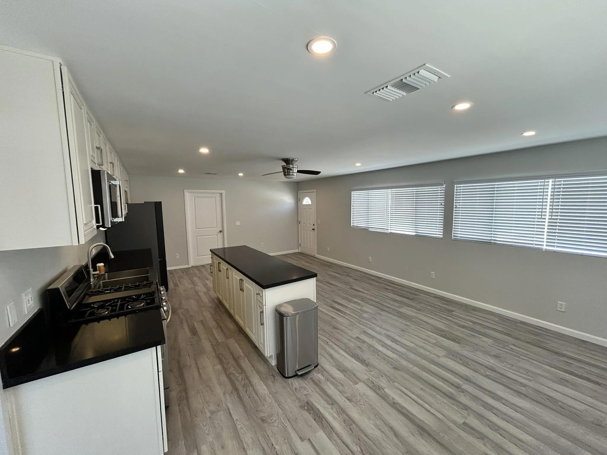 27452 Silver Lakes Pkwy