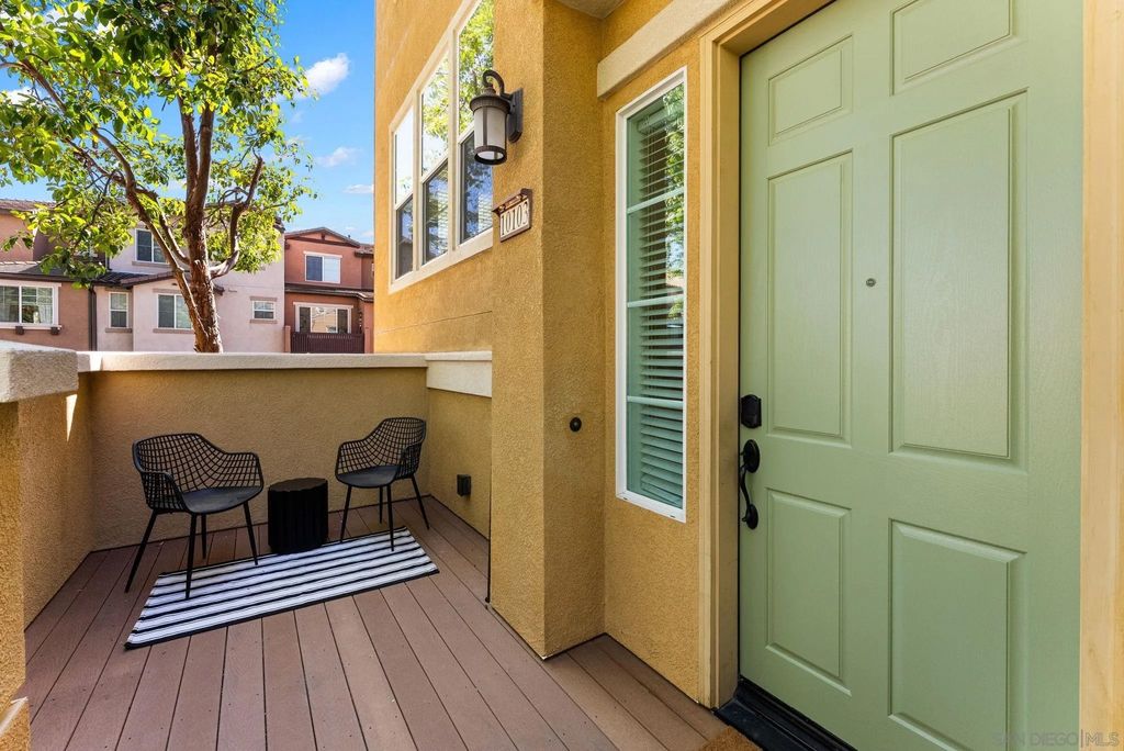 Photo of 10103 Little Leaf Ln, Santee, CA 92071 (MLS # 260006589)