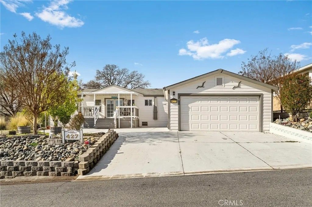 Photo of 427 Summerwood Pkwy, Oroville, CA 95966 (MLS # SN26021979)