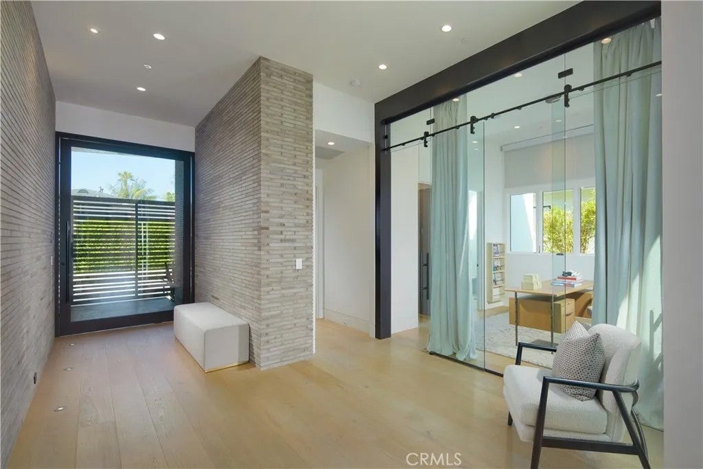 1201 Dolphin Terrace