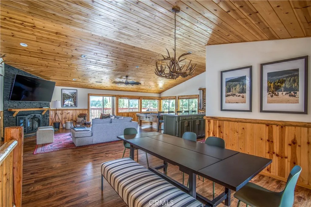 1002 White Mountain