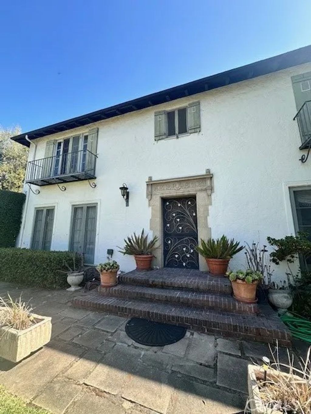 Photo of 484 Prospect Terrace, Pasadena, CA 91103 (MLS # AR25274864)