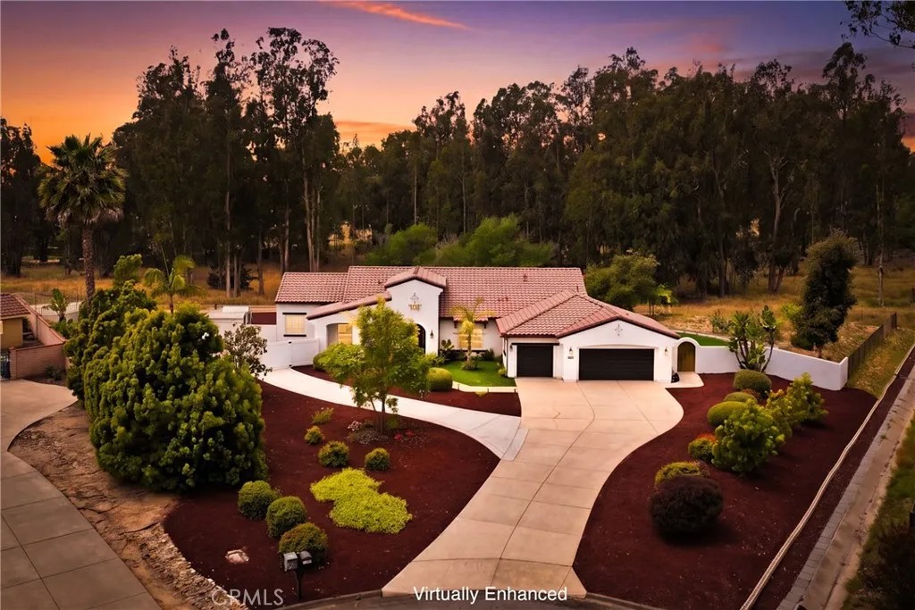1390 Coloma