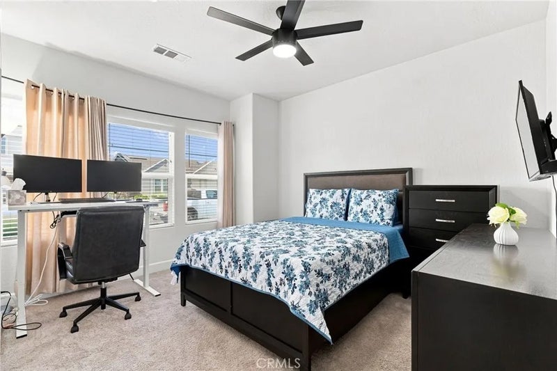 5846 E Truman