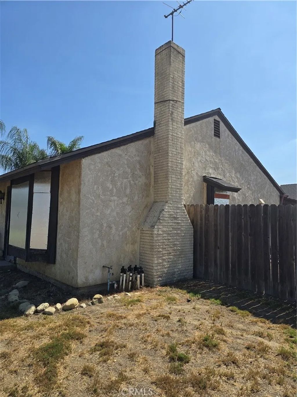 Photo of 1365 W Etiwanda Ave, Rialto, CA 92376 (MLS # CV25266547)