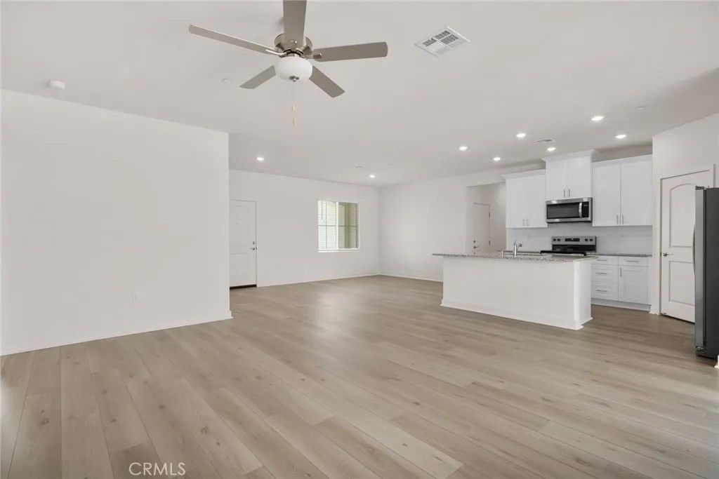 Photo of 14773 Indigo, Apple Valley, CA 92307 (MLS # SW25274679)