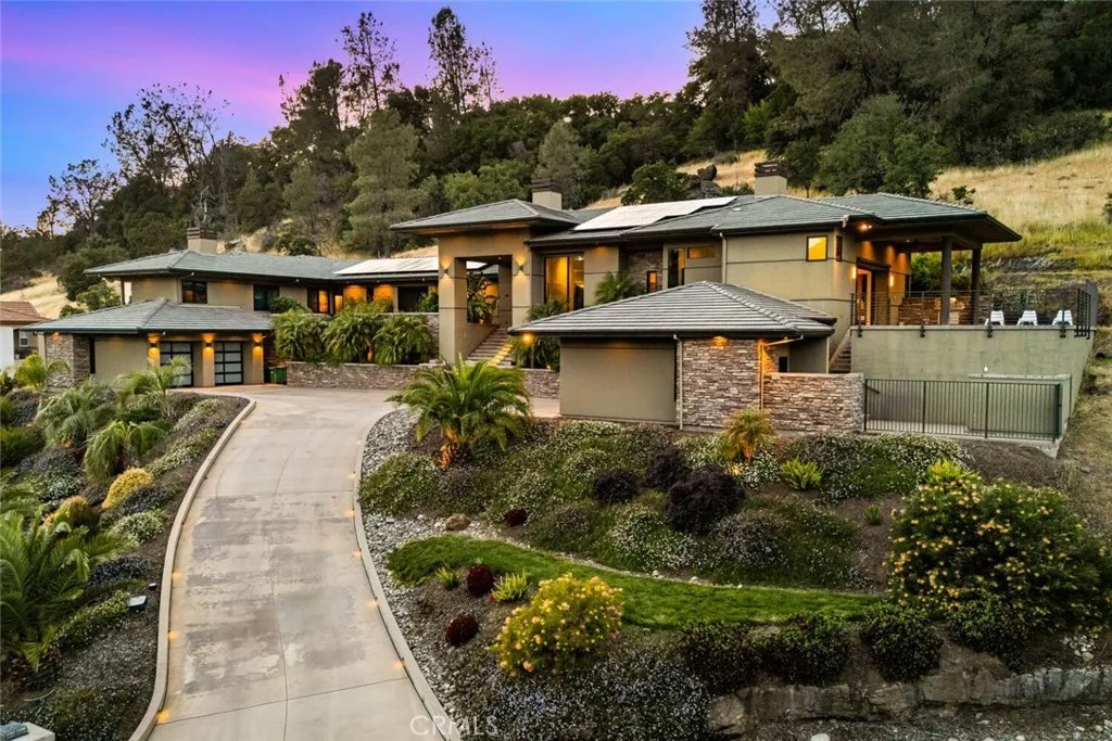 3386 Canyon Oaks Terrace