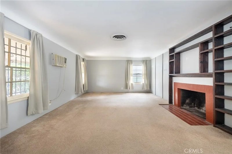 14738 Magnolia Boulevard