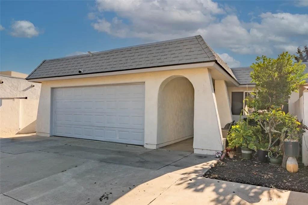 Photo of 309 Calle Montecito, Oceanside, CA 92057 (MLS # SR26160607)
