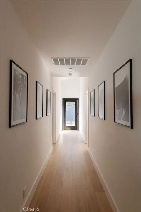 Tiny photo for 966 Rosecrans Avenue, Manhattan Beach, CA 90266 (MLS # SB25244391)