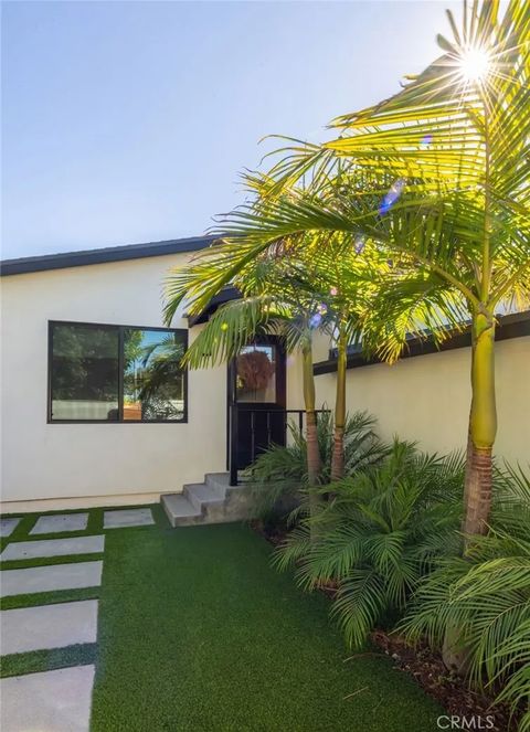 Tiny photo for 966 Rosecrans Avenue, Manhattan Beach, CA 90266 (MLS # SB25244391)