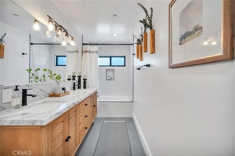 Tiny photo for 966 Rosecrans Avenue, Manhattan Beach, CA 90266 (MLS # SB25244391)