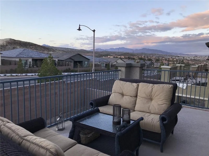 31 via corvina(Lake Las Vegas, Henderson)