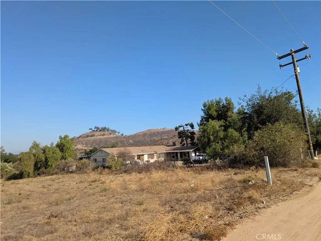 Photo of 35960 Arendt Lane, Murrieta, CA 92563 (MLS # SW25184536)