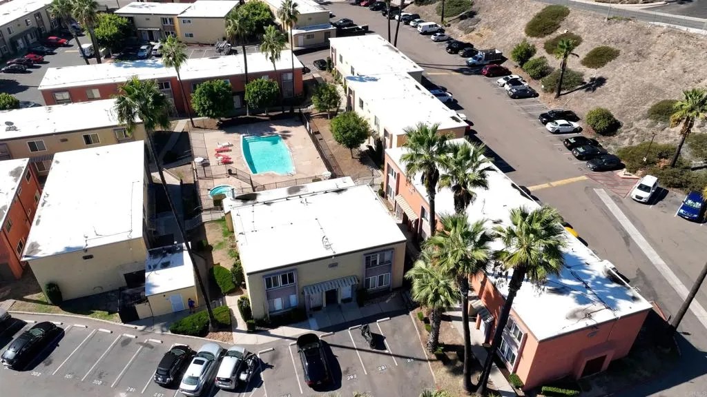 1675 Pentecost Way 3