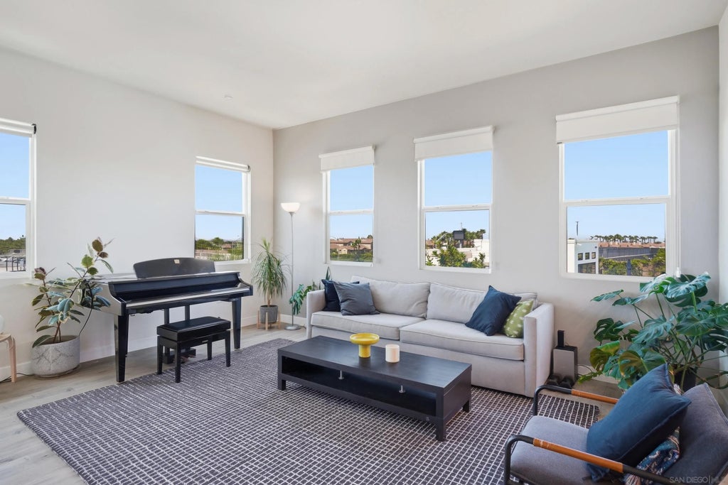 Photo of 2014 Luzon Ln #8, Chula Vista, CA 91915 (MLS # 260017720)