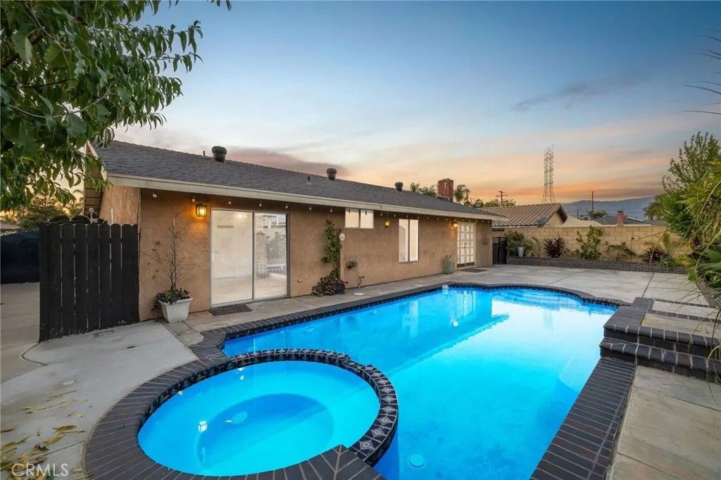 Photo of 1326 S Briargate, Glendora, CA 91740 (MLS # CV25270959)