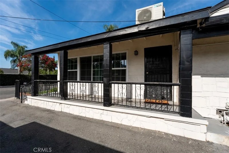 4327 E Philo