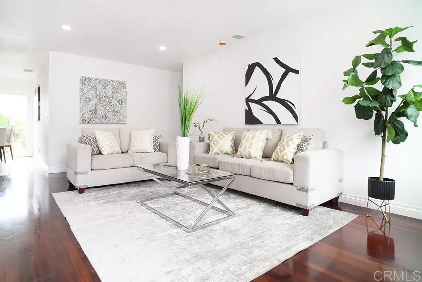 9839 Saint George Street