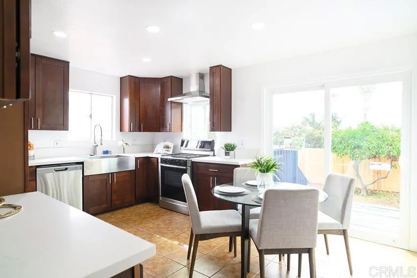 9839 Saint George Street