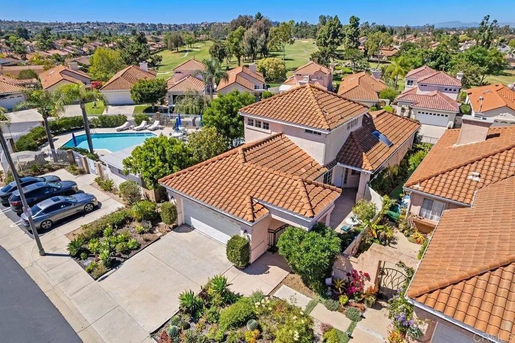 Photo of 2478 Eagle Crest Ln, Vista, CA 92081 (MLS # NDP2602602)