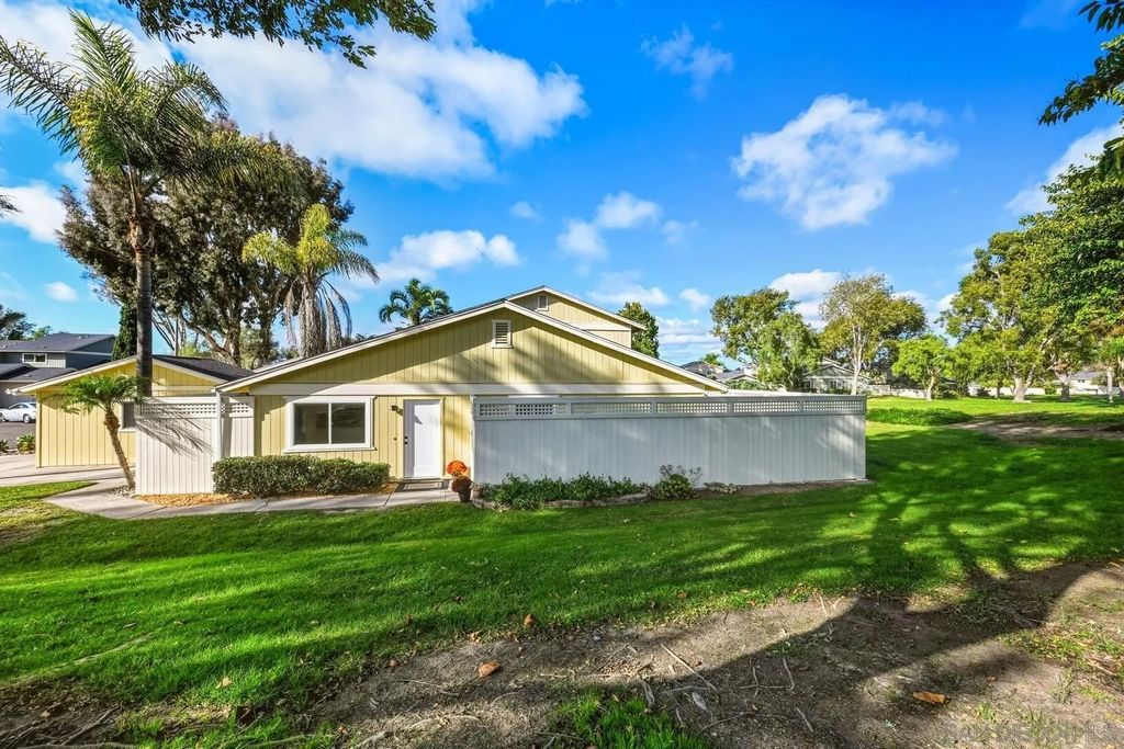 Photo of 1769 Red Barn Rd, Encinitas, CA 92024 (MLS # 250043465)