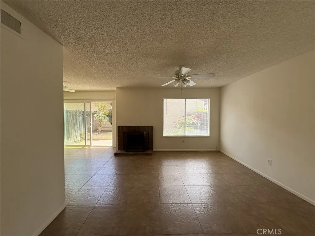 1251 Bonnie Glen