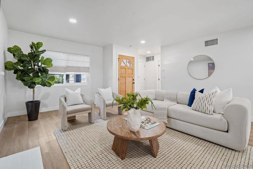 Photo of 336 Cadillac Circle, Oceanside, CA 92054 (MLS # 260008817)