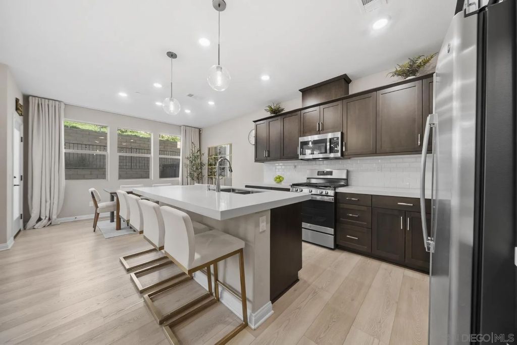 Photo of 2208 Trevi Cir, Chula Vista, CA 91913 (MLS # 260010857)