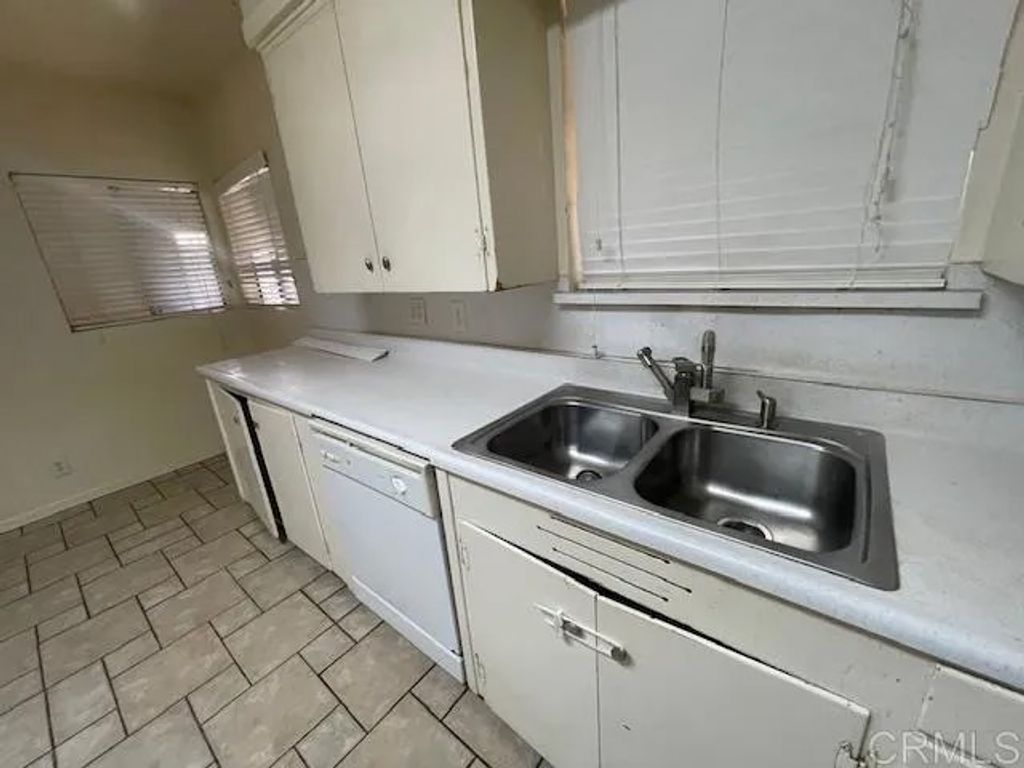 Photo of 223 Vista Glen Lane, Vista, CA 92084 (MLS # NDP2506738)