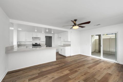 Tiny photo for 7803 Goode St, San Diego, CA 92139 (MLS # 250044595)
