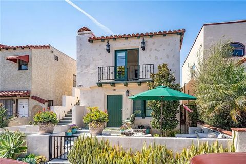 Photo of 237 Covina Ave, Long Beach, CA 90803 (MLS # PW26010484)