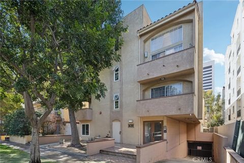 Photo of 1639 Camden Avenue #101, Los Angeles, CA 90025 (MLS # SB26028496)
