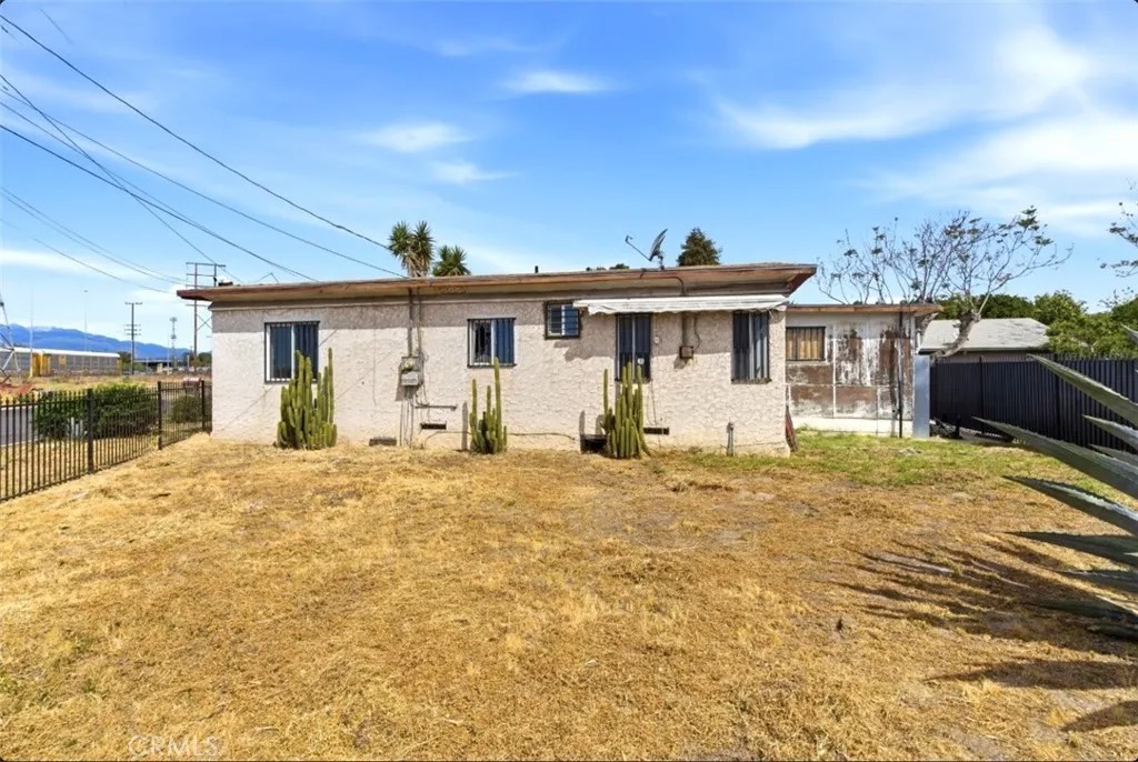 261 S Muscott