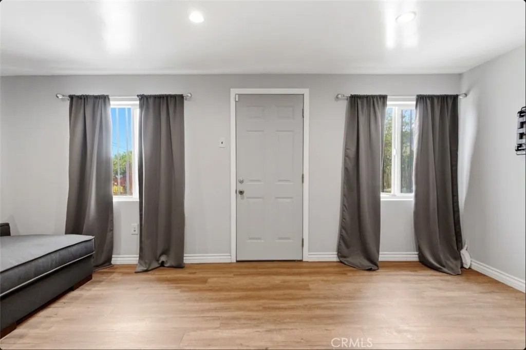 261 S Muscott