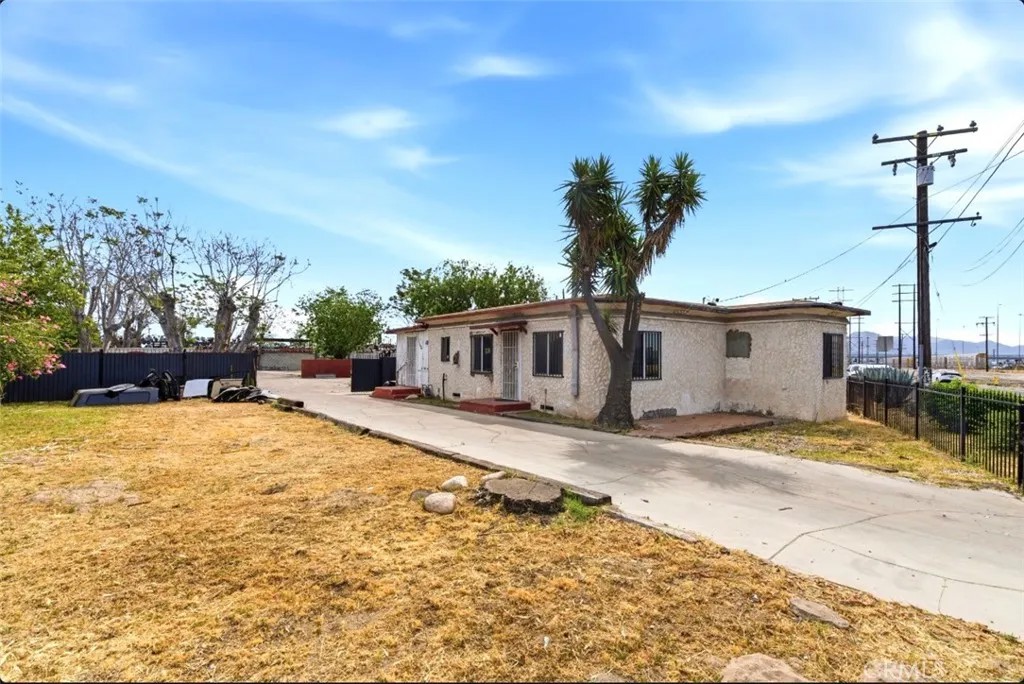 261 S Muscott