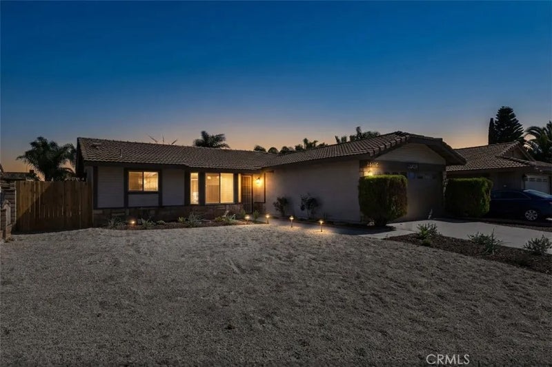 12888 Valley Springs