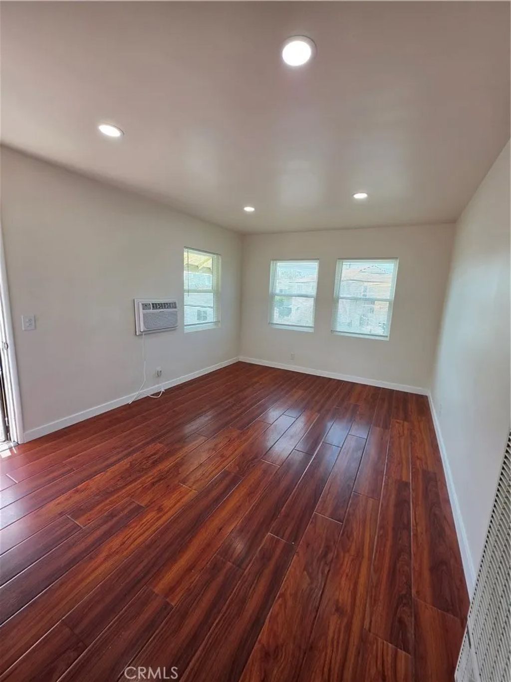 Photo of 5863 Whitnall Hwy #4, North Hollywood, CA 91601 (MLS # SR26045230)