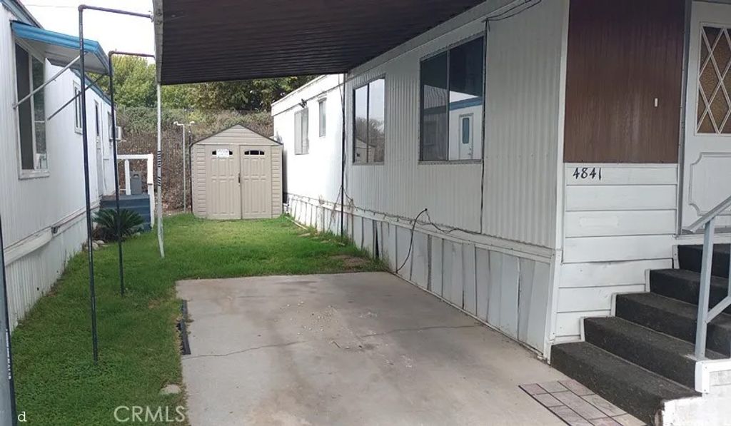 Photo of 4841 Holly Ave #114, Long Beach, CA 90805 (MLS # PW25277044)