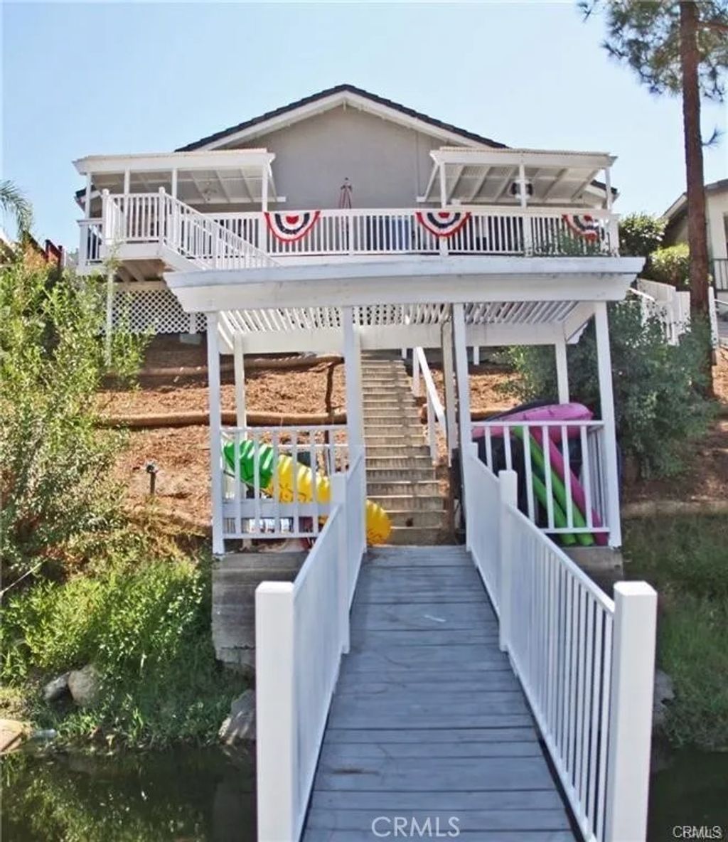 Photo of 30221 Channel Way, Canyon Lake, CA 92587 (MLS # SW25281220)