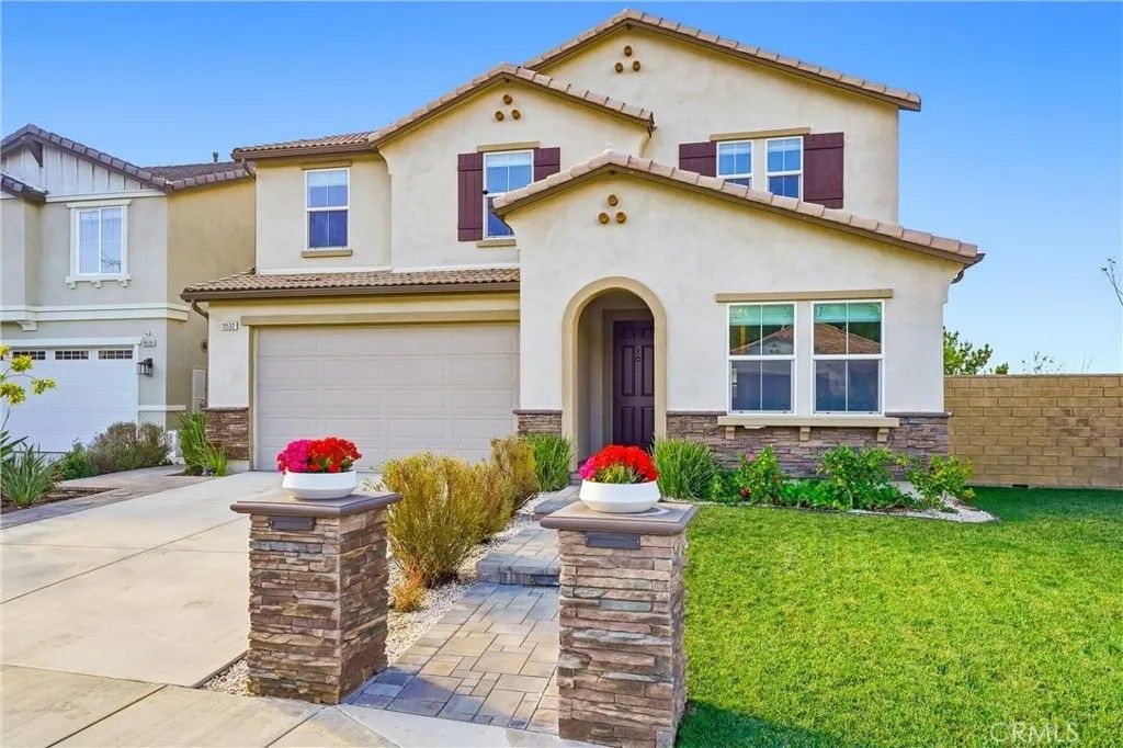 Photo of 19532 Martellus Dr, Saugus, CA 91350 (MLS # PW26013265)