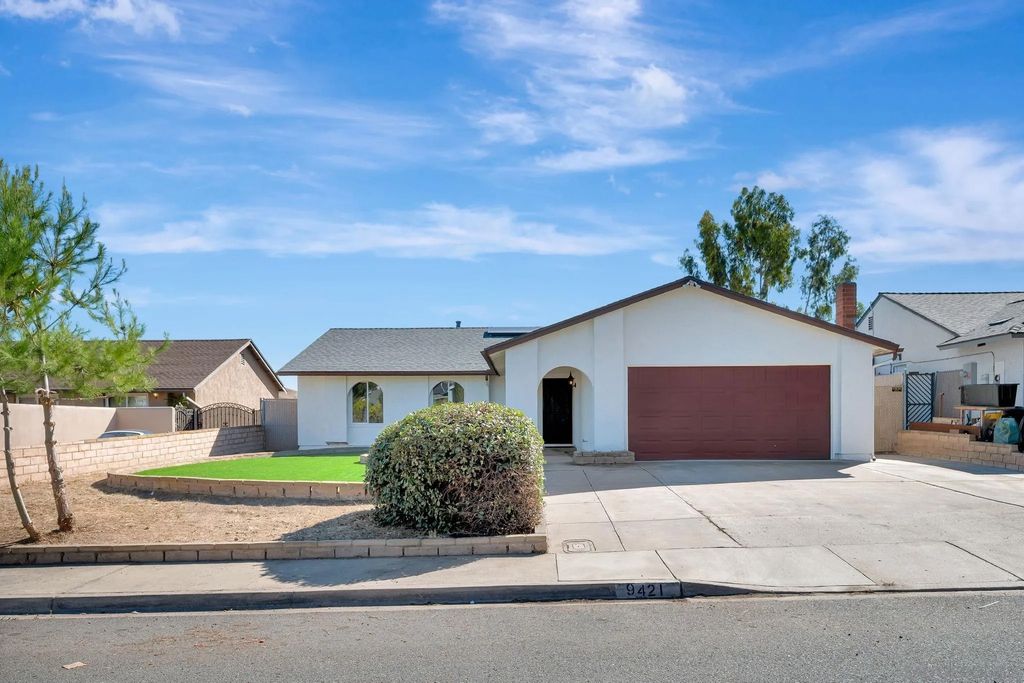 Photo of 9421 Avenida Acero, Spring Valley, CA 91977 (MLS # 250042979)