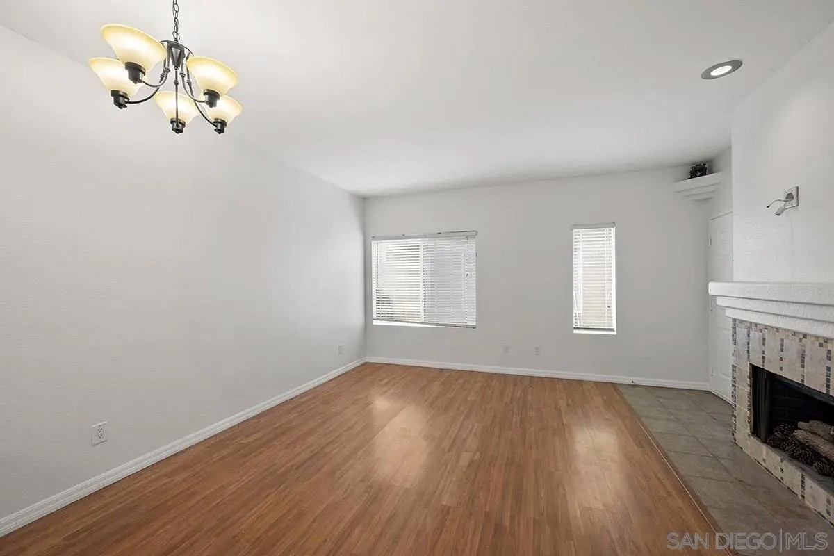 4357 Arizona St 3