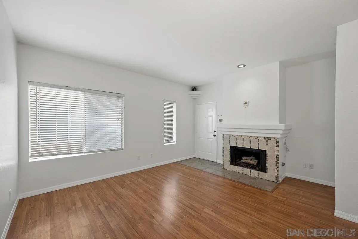 4357 Arizona St 3
